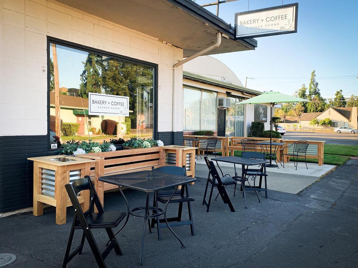 outdoor seating at corner scone bakery